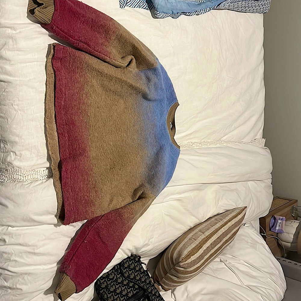 Zara ombré fuzzy sweatshirt
